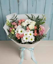 Букет цветов из:  Розы, Лизиантусы и Хризантемы в Короче