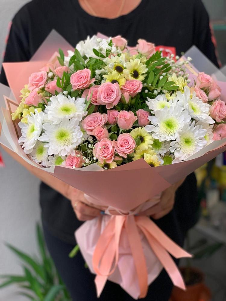 Букет цветов из: Розы и Хризантемы в Короче