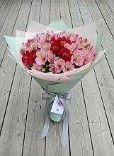 Букет цветов из:  Альстромерии в Короче