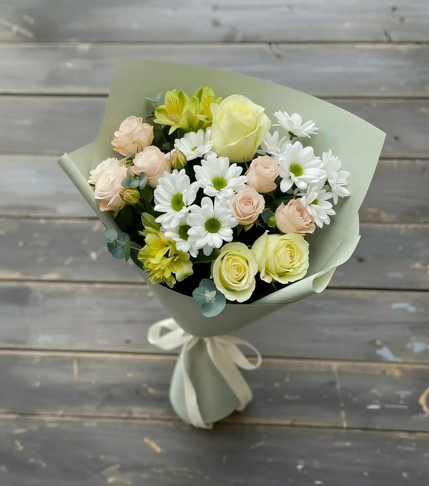 Букет цветов из: Альстромерии, Розы и Хризантемы в Короче