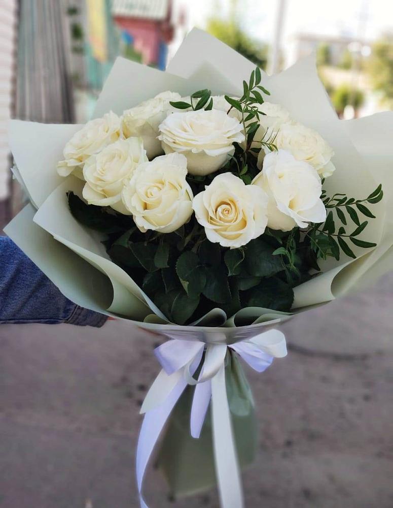 Букет Белые розы Проуд в Короче