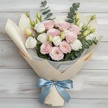 Букет цветов из:  Лизиантусы в Короче