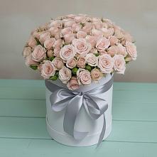 Цветочная композиция из Розы в шляпной коробке в Короче