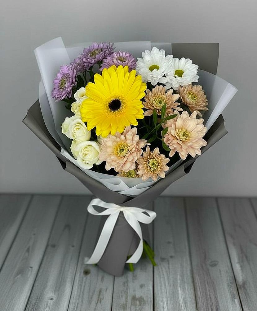 Букет цветов из: Розы, Герберы и Хризантемы в Короче
