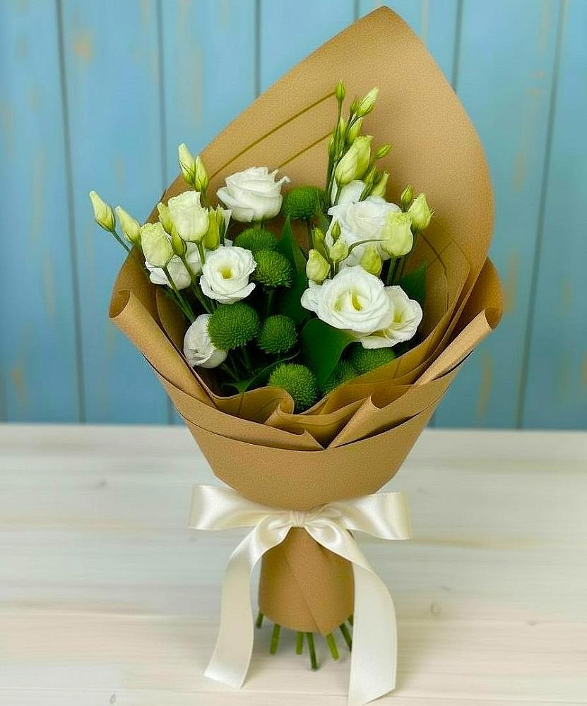 Букет цветов из: Хризантемы и Лизиантусы в Короче