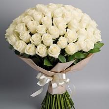 Букет 101 беля роза Белоснежка в Короче