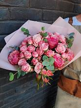 Букет розы в пальмах в Короче Букет цветов из: Розы в Короче