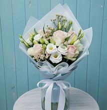 Букет цветов из:  Розы и Лизиантусы #REPLACE_PRED# Короче