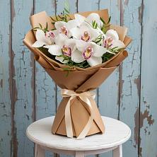 Букет цветов из:  Орхидеи и Розы в Короче