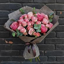 Букет цветов из:  Розы в Короче
