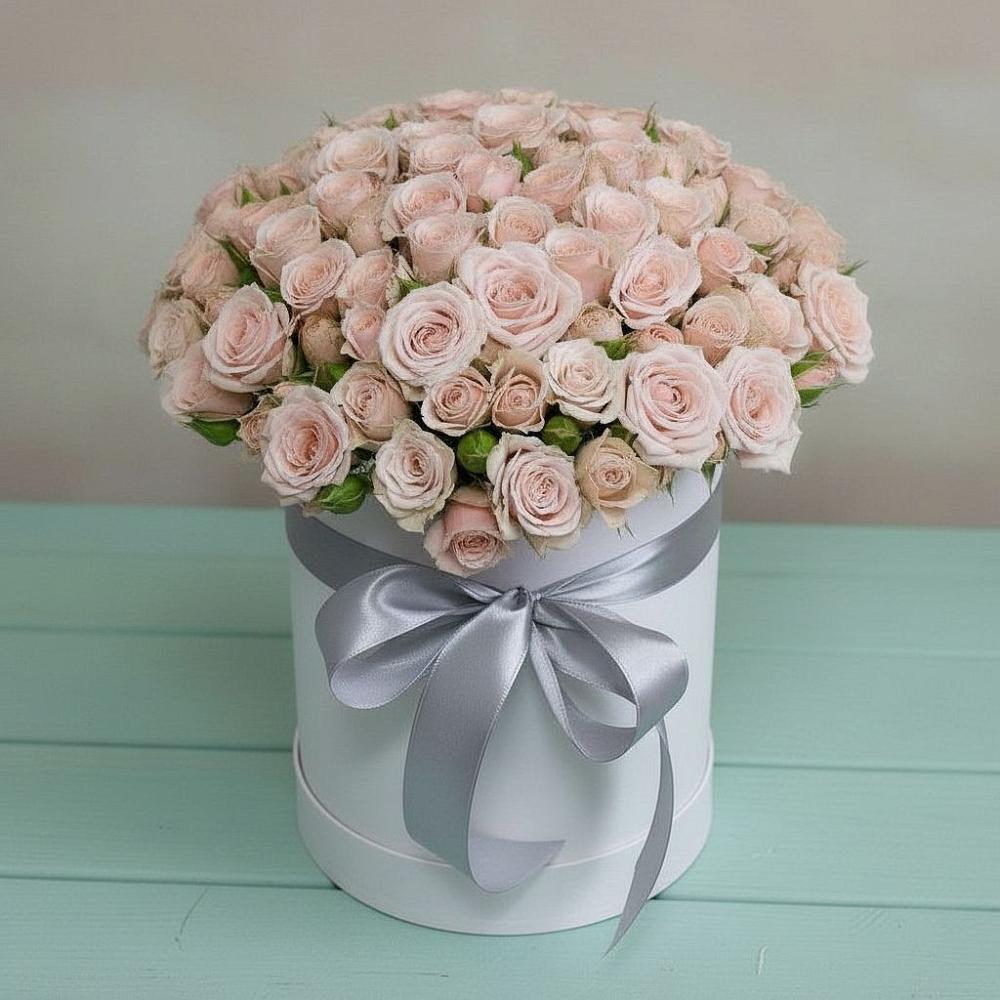 Цветочная композиция из Розы в шляпной коробке в Короче